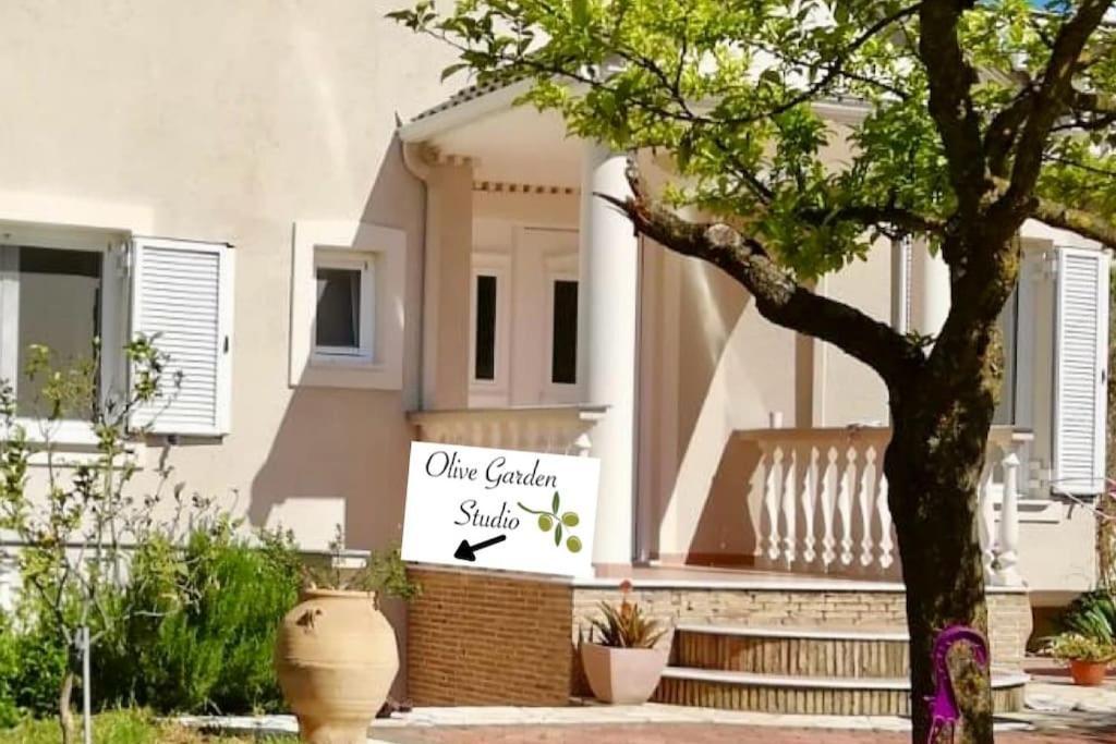 Olive Garden Apartment *